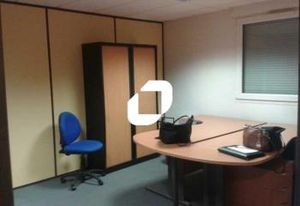 Location bureaux Magny-le-Hongre - Proche A4 et gare Marne-la-Vallée Chessy