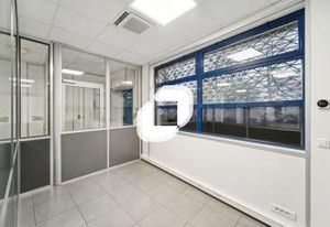 Location bureaux Paris 20 - Proche métro Porte de Montreuil et tramway T3b