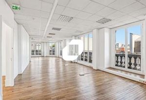 Location bureaux Paris 10 - Proche Gare du Nord et Gare de l'Est