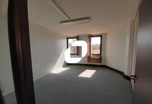 Location bureaux Saint-Aubin - Proximité RER B et A10