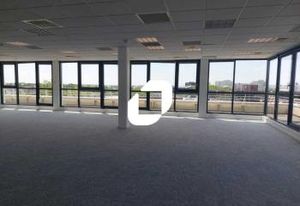 Location bureaux Guyancourt - Proche gare SNCF et autoroutes
