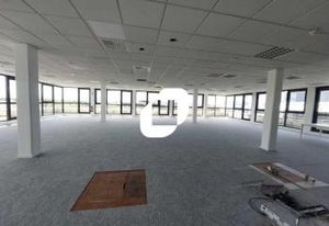 Bureaux à vendre Guyancourt - Gare SNCF et accès routiers