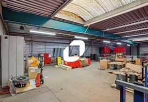 Bâtiment indépendant à vendre Lisses - Proximité A6 et Francilienne