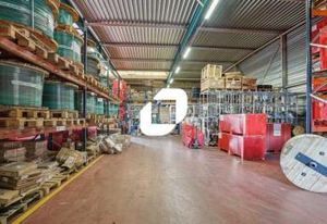 Bâtiment indépendant à vendre Lisses - Proximité A6 et Francilienne