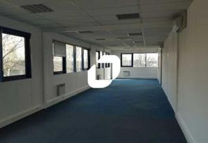 Location bureaux Villeneuve-la-Garenne - Proche A86, bus et tram