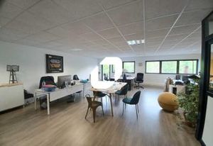 Location bureau Serris - Proche autoroute A4 et RER Val d'Europe