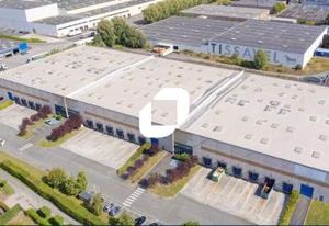 Location cellule logistique Neuville-en-Ferrain - Proximité A22 et Belgique