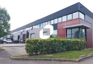 Location local d'activité Elancourt - Façade N12 - Accès poids lourds