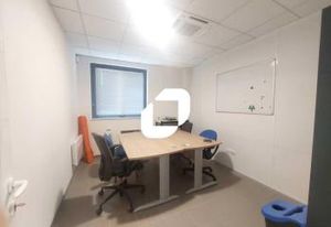 Location local d'activité Magny-les-Hameaux - Proche A12 et A86