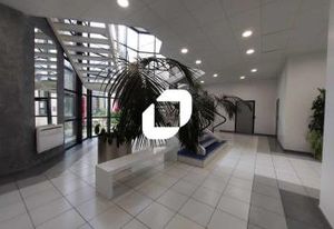 Location bureaux Guyancourt - Parc paysager, proche RER C