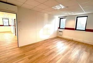 Location bureaux Nanterre - Proche transports en commun et autoroutes