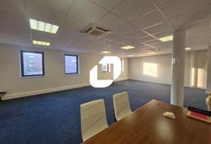 Vente bureau Bussy-Saint-Georges - Proche RER et autoroute A4