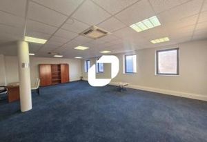 Vente bureau Bussy-Saint-Georges - Proche RER et autoroute A4