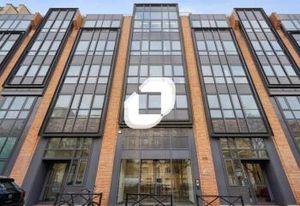 Location bureaux Clichy centre - Proche métro et patio privatif