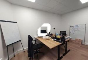 Location bureaux Guyancourt - Proche gare et centre commercial