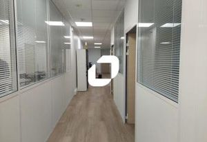 Location bureaux Guyancourt - Proche gare et centre commercial