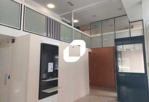 Location local commercial Montigny-le-Bretonneux - Proche gare et autoroutes