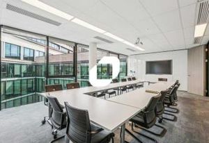 Location bureaux Paris 13 - Proche RER B, tramway T3 et périphérique