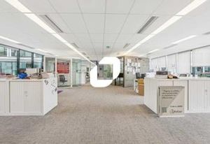 Location bureaux Paris 13 - Proche RER B, tramway T3 et périphérique