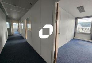 Location bureaux Versailles - Proche gare Montreuil et bus