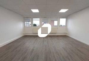 Location bureaux Maurepas centre-ville - Proche marché couvert et accès PMR