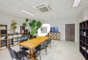 Bureaux à vendre Les Essarts-le-Roi - Proche A10, A13 et gare