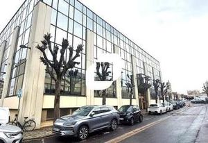Location bureaux Saint-Ouen - Proche métro Mairie & Garibaldi