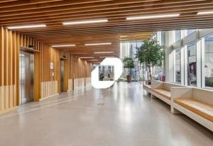Location bureaux Paris 20 Porte des Lilas métro et tramway