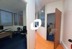 Location local commercial Montigny-le-Bretonneux - Proche gare SQY