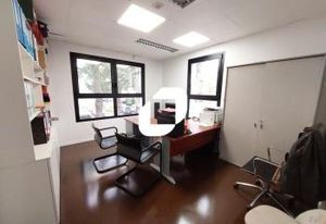 Vente bureaux Magny-les-Hameaux - Proche centre-ville et A12