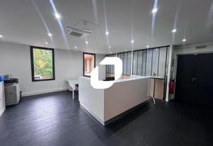 Bureaux rénovés Magny-le-Hongre - Proche RER, TGV et A4