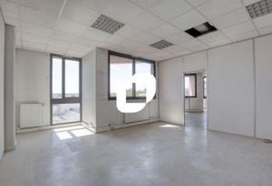 Bureaux à louer Cergy - Proche gare, RER et centre commercial