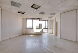 Bureaux à louer Cergy - Proche gare, RER et centre commercial