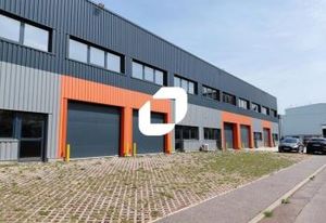 Location local d'activité Trappes-Elancourt - Proche gare et A12