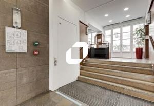 Location bureaux Paris 9 - Proche Place Saint-Georges et transports