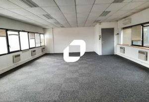 Location bureaux Plaisir - Proche RN12 et A12, A13, A86