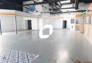 Location local commercial Maurepas - Zone Auchan Pariwest