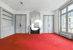 Bureaux haussmanniens Paris 8 rue de Téhéran