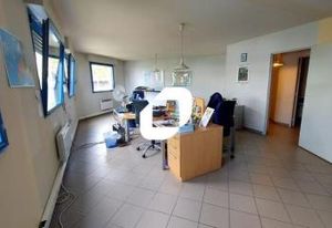 Location bureaux Buchelay - Proche A13 zone d'activités