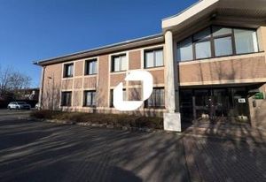Bureaux à vendre Voisins-le-Bretonneux - Proche gare St Quentin en Yvelines
