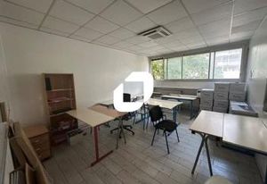 Bureaux à louer Sarcelles - Proche tramway T5 et bus