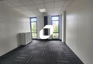 Location bureaux Elancourt - Proche A12, A86 et RER C