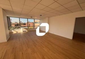 Location bureaux Evry centre - Proche RER D et autoroutes