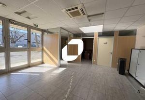 Location locaux d'activité Les Clayes-sous-Bois - Proche A12/A13/A86