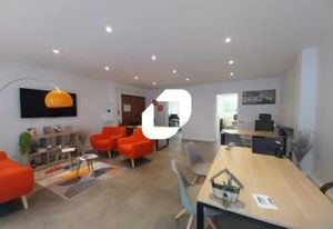 Location bureaux Maurepas - Proche commerces et transports