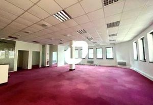 Location bureaux Courbevoie - Proche gare et Grande Arche
