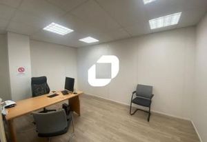Location bureaux Osny - Proche gare, bus et commerces