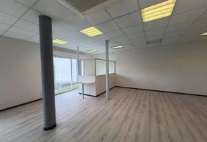 Location bureaux Floirac - Proche tram et axes routiers