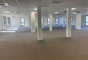 Location bureaux Pessac - Proximité Tram B et commodités