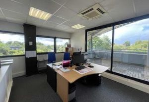 Bureaux à louer Floirac - Proche bus et tram